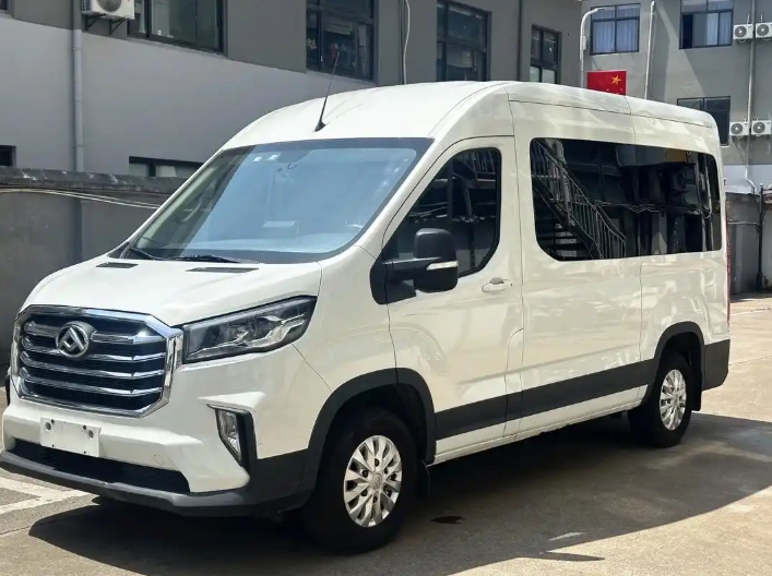 九座商务车（大通V90）租赁
